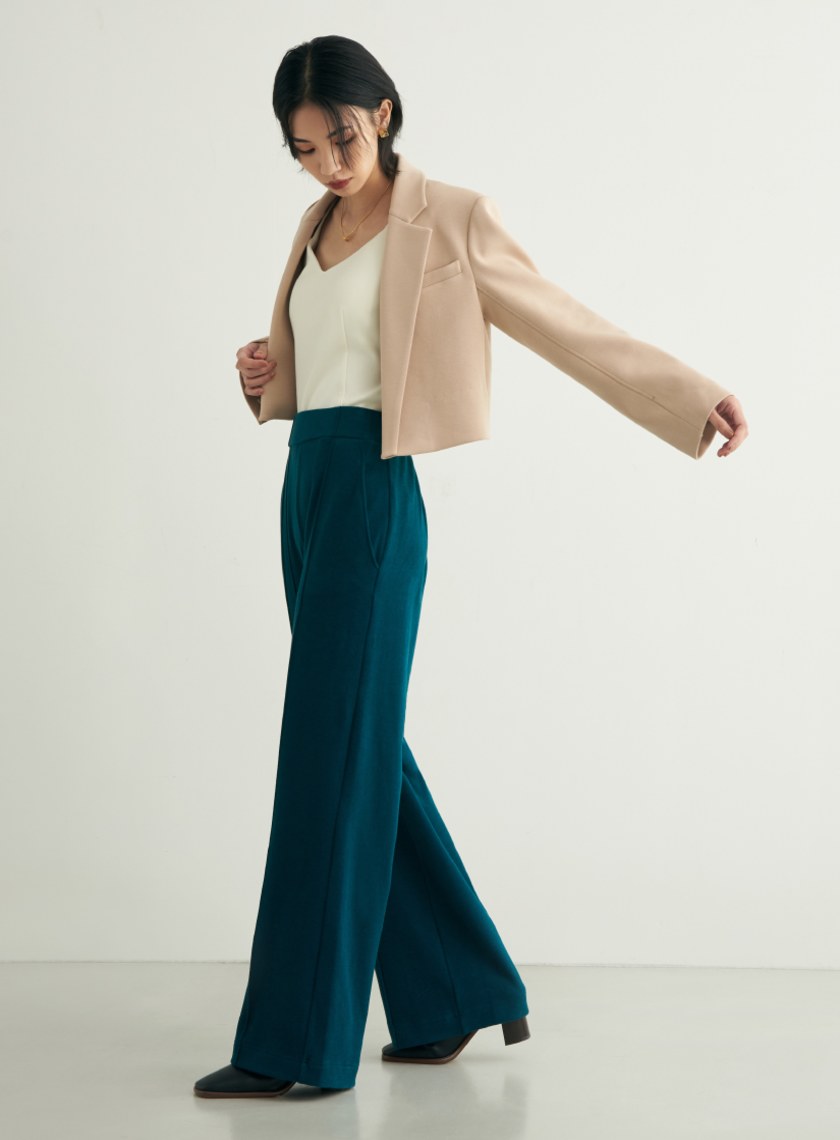 不對稱剪裁短版西裝外套